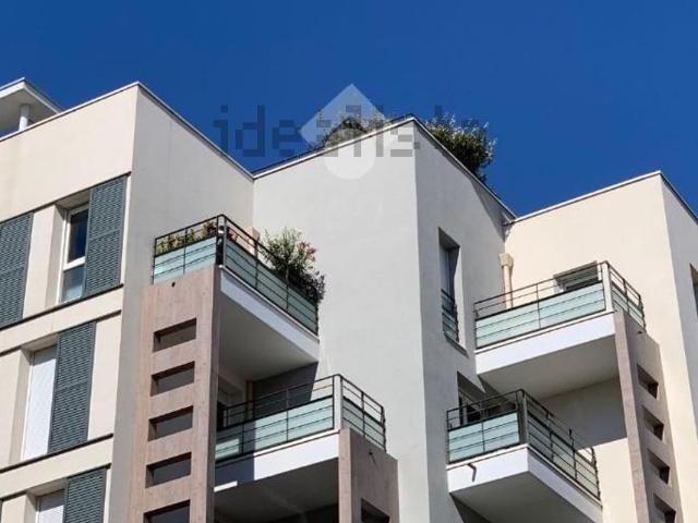 Terreno in vendita di 590 m² in Via Lago Calamone