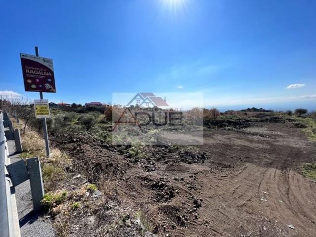 Terreno in vendita di 6000 m² in Via Villaggio San Francesco