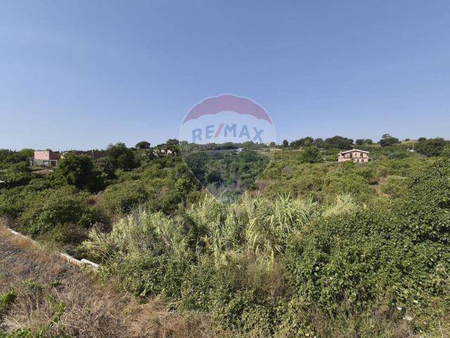 Terreno in vendita di 6000 m² in Via Chiuse, 23