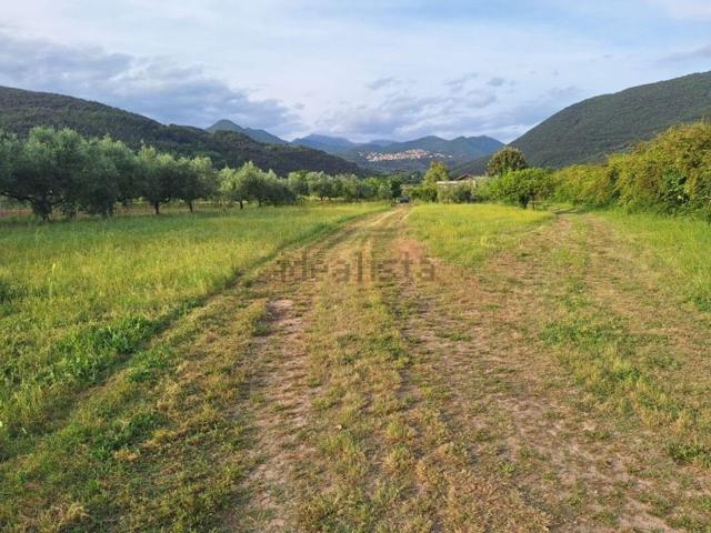 Terreno in vendita di 6000 m² in Via Peschiera