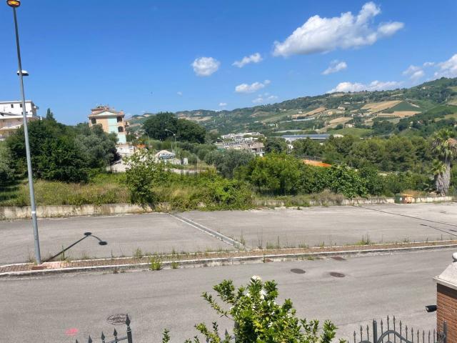 Terreno in vendita di 600 m²