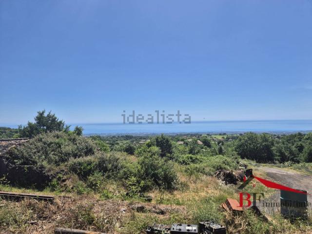 Terreno in vendita di 600 m² in Via Malabranca