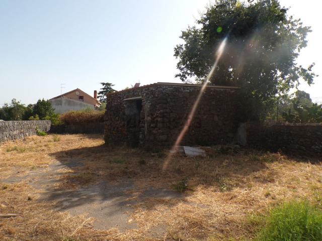 Terreno in vendita di 600 m² in Via Oristano