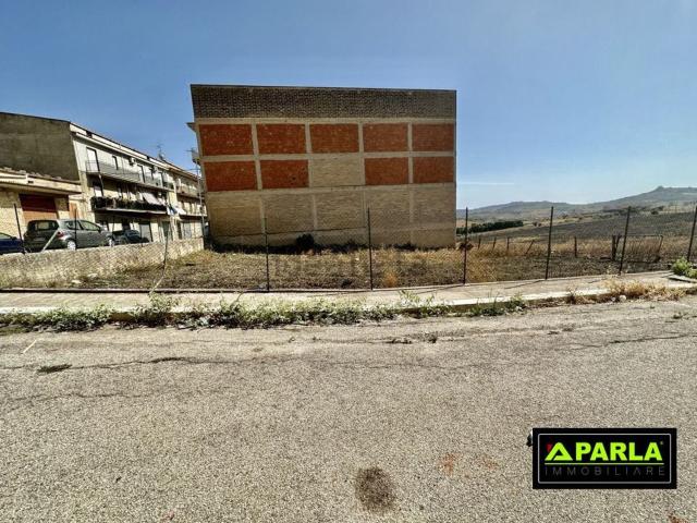 Terreno in vendita di 600 m² in Via Alfredo Casella