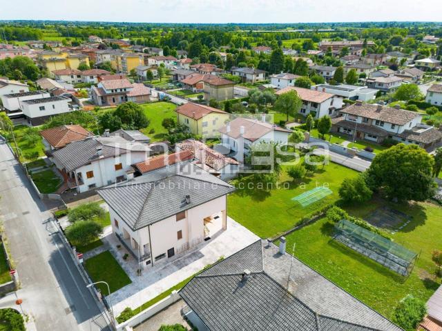 Terreno in vendita di 600 m² in Via VI Aprile