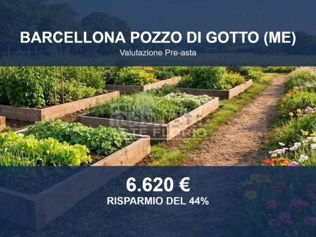 Terreno in vendita di 602 m² in Via Alicudi