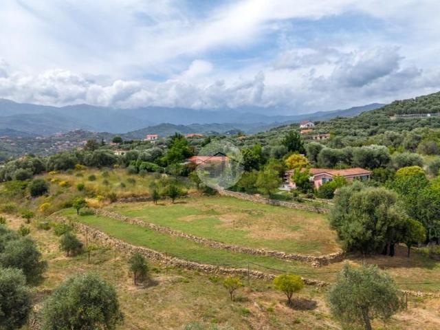 Terreno in vendita di 6130 m² in Strada Comunale dei Massabovi