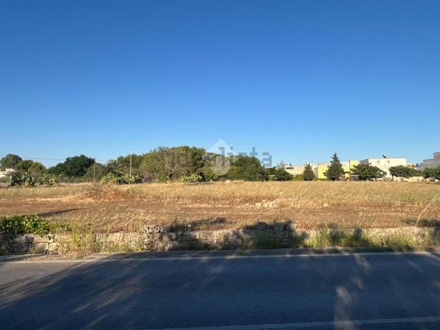 Terreno in vendita di 613 m² in Via Visciglio