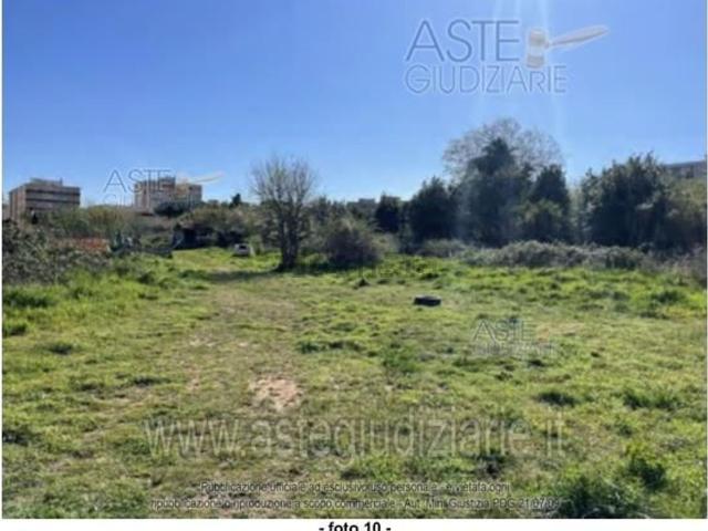 Terreno in vendita di 63627 m² in Via Goito