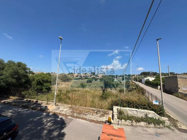 Terreno in vendita di 636 m² in Strada Tremmilia