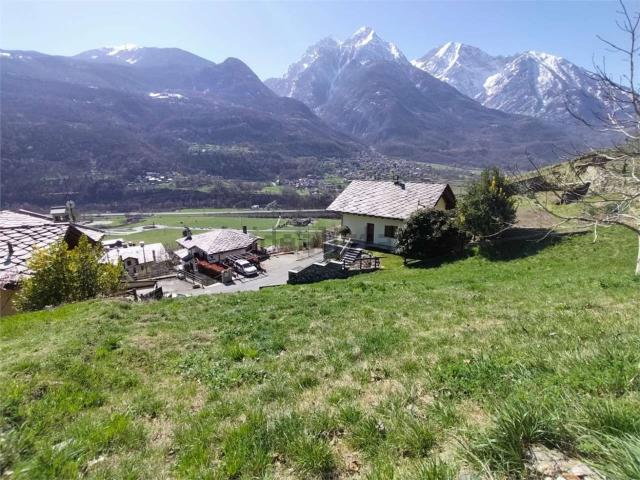 Terreno in vendita di 633 m² in Frazione Mazod