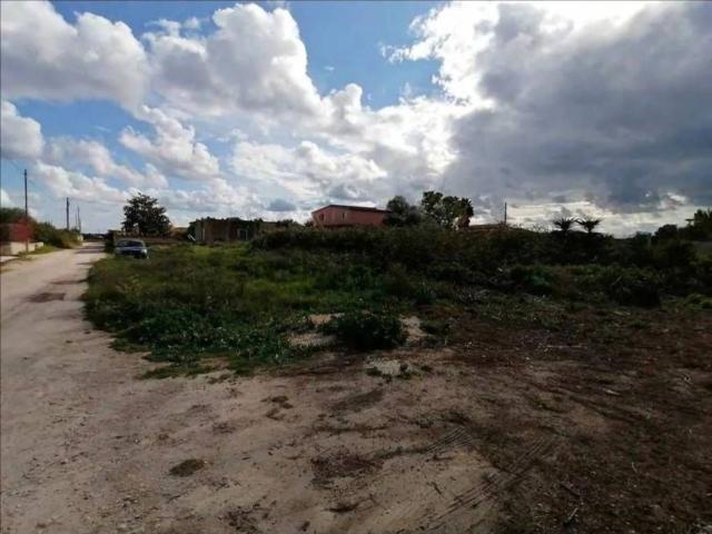 Terreno in vendita di 642 m² in Via Paolo Impellizzeri