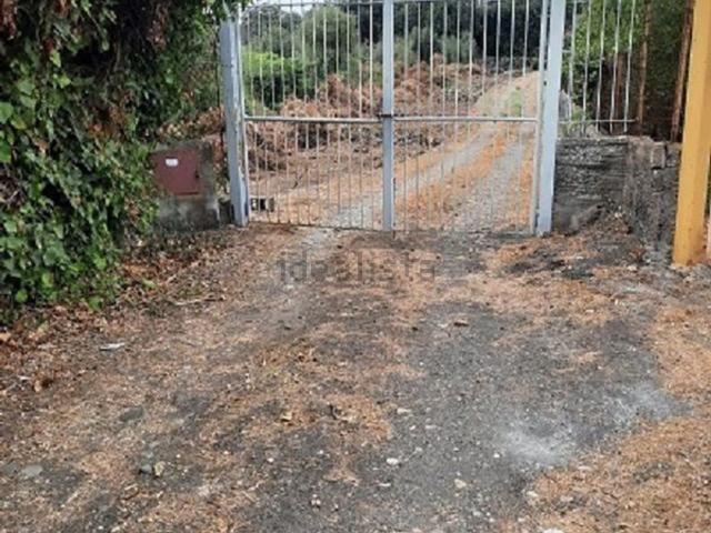 Terreno in vendita di 6570 m² in Via San Benedetto