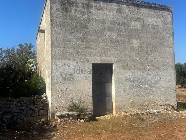 Terreno in vendita di 6500 m² in Contrada Rosara