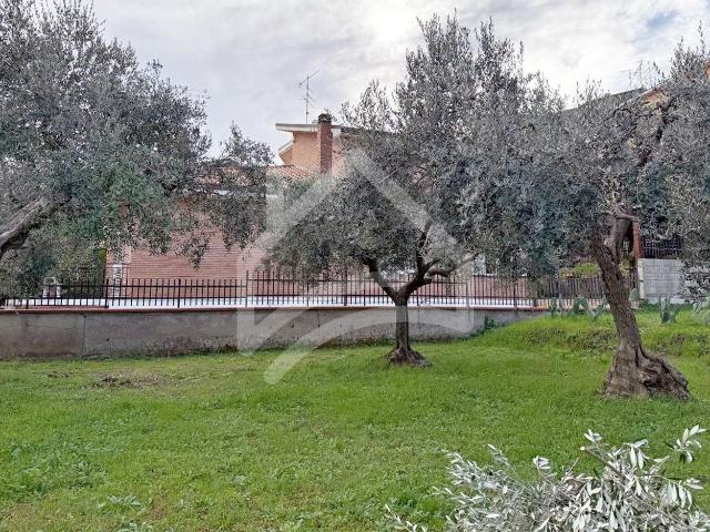 Terreno in vendita di 667 m² in Via Campania