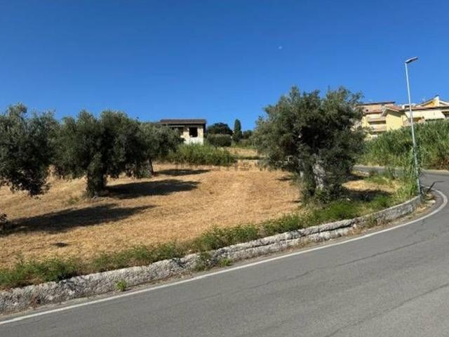 Terreno in vendita di 6605 m² in Via Muracche