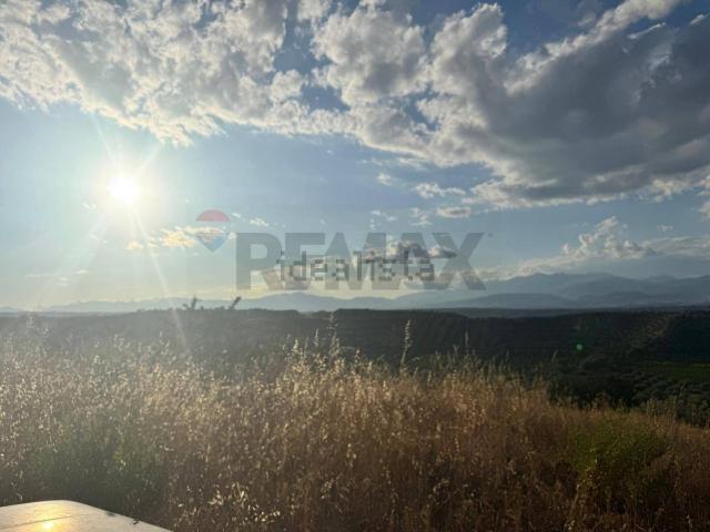 Terreno in vendita di 66200 m² in Via G. Giusti