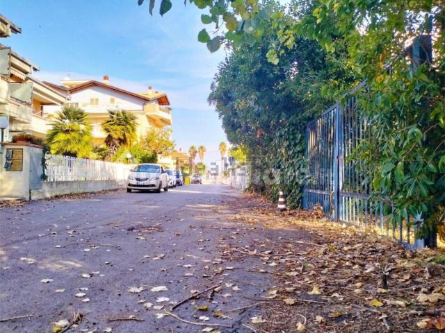 Terreno in vendita di 670 m² in Via dei Sabini