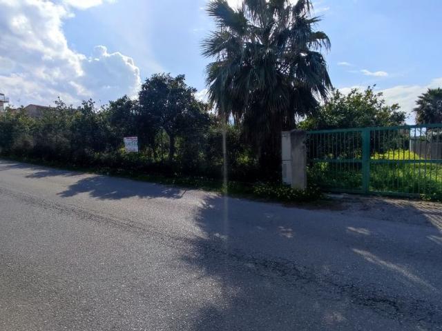 Terreno in vendita di 6850 m² in Contrada Vina