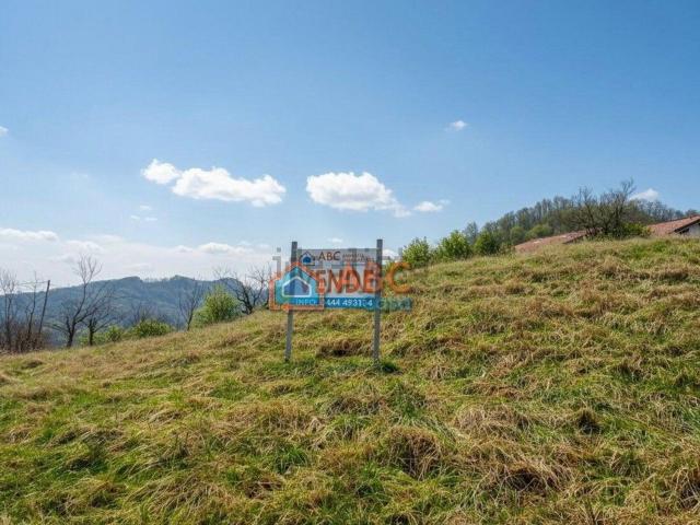 Terreno in vendita di 680 m² in Via Chiesa di Piana