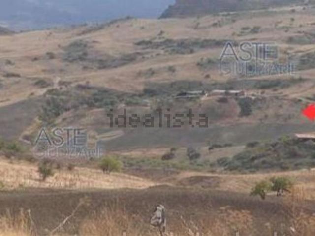 Terreno in vendita di 68114 m² in Contrada lavanche