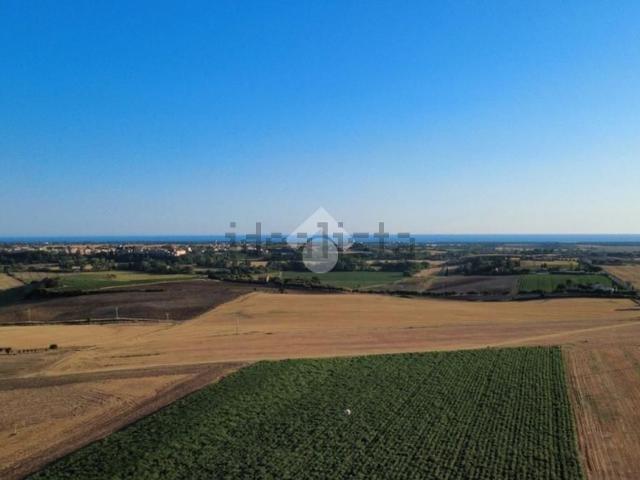 Terreno in vendita di 80000 m² in Strada Provinciale 105