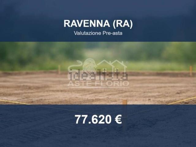 Terreno in vendita di 700 m² in Via Marino Pascoli