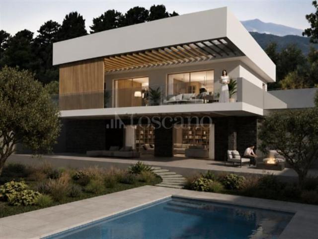 Terreno in vendita di 700 m² in Via Enna