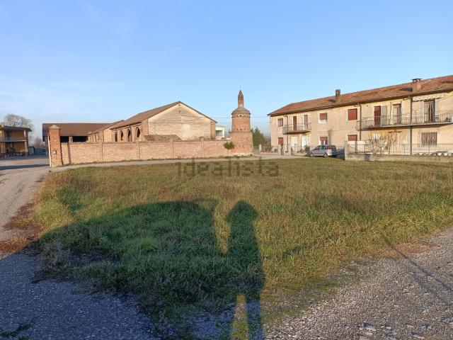 Terreno in vendita di 700 m² in Via ferraris