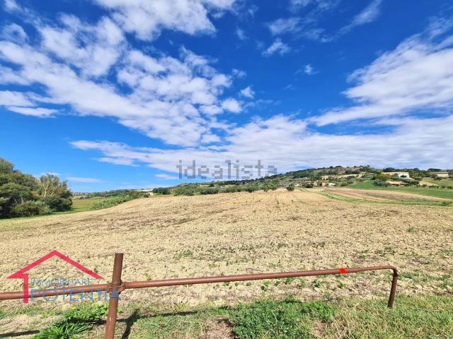 Terreno in vendita di 71300 m² in Contrada Asola