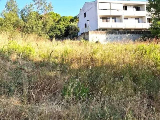 Terreno in vendita di 727 m² in Via Emilio Alessandrini