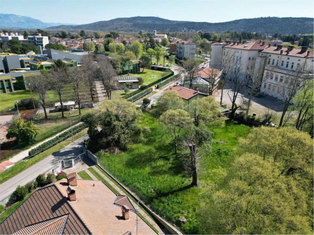 Terreno in vendita di 729 m² in Via dei Campi