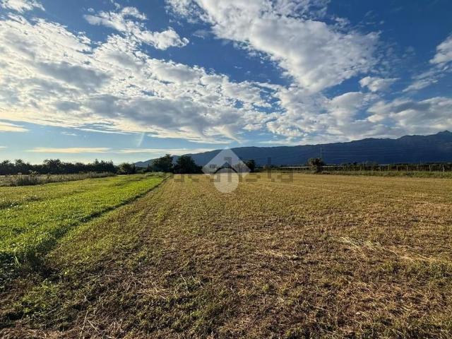 Terreno in vendita di 7200 m² in Via C. Ermacora