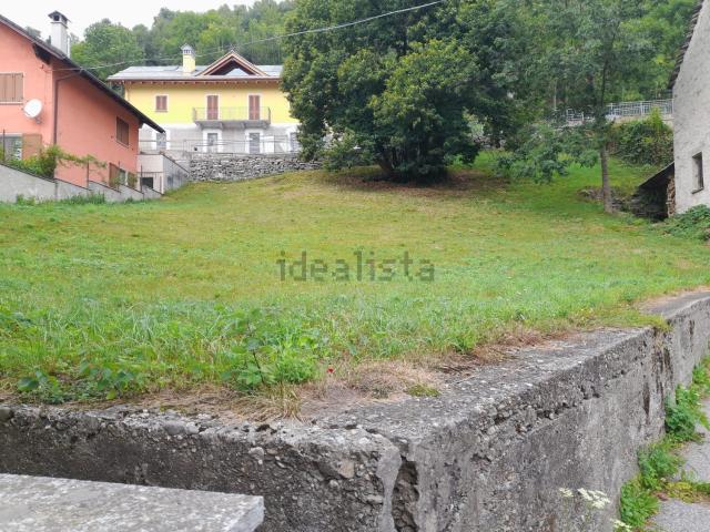 Terreno in vendita di 720 m² in Frazione Buttogno