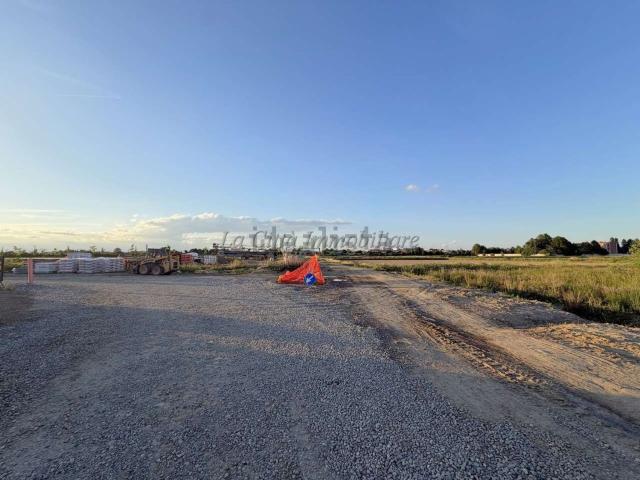 Terreno in vendita di 745 m²