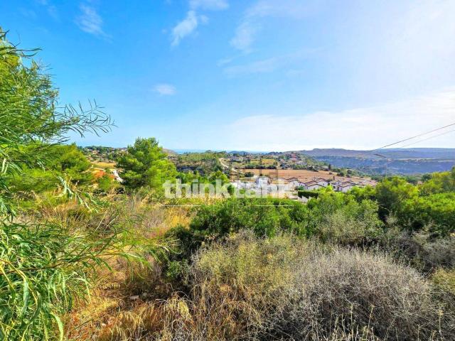 Terreno in vendita di 745 m² in Contrada San Elia