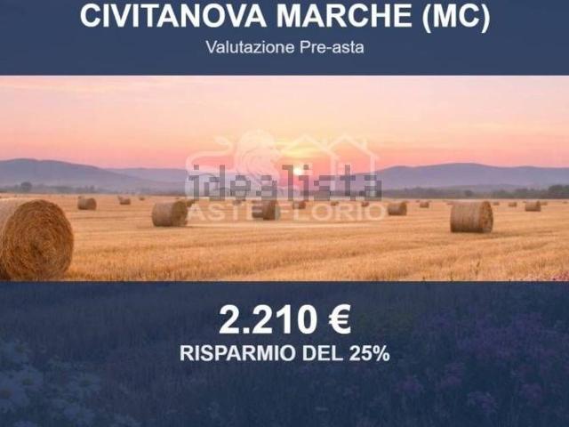 Terreno in vendita di 740 m² in Contrada San Domenico, 39