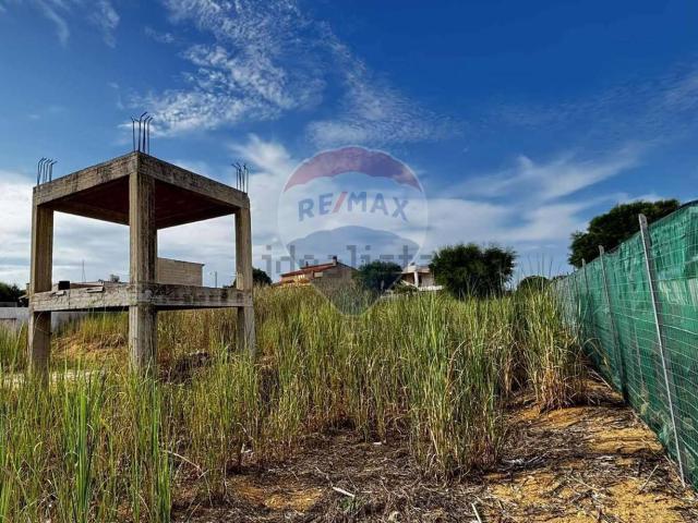 Terreno in vendita di 750 m² in Via Roma