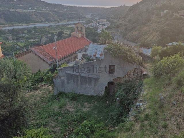 Terreno in vendita di 750 m² in Via Stradella San Antonio, 29