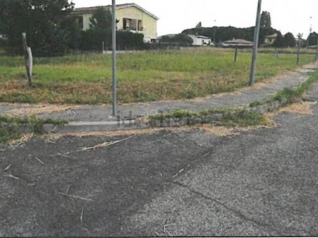Terreno in vendita di 766 m² in Via Cà Oddo