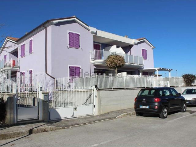 Terreno in vendita di 768 m² in Via A. de Gasperi
