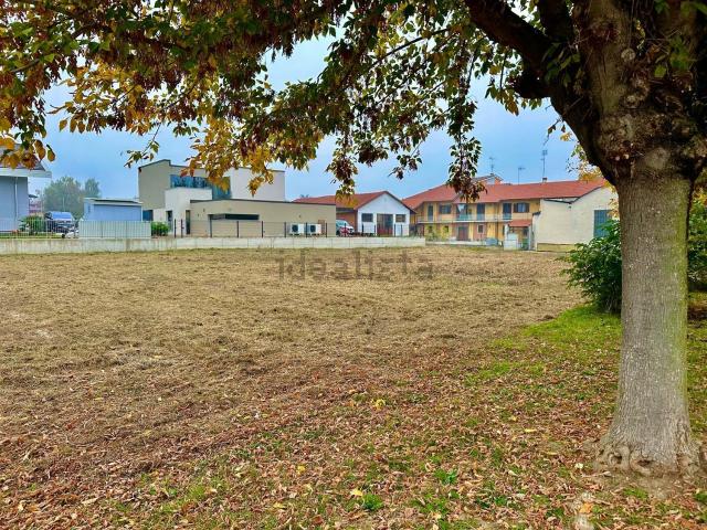 Terreno in vendita di 777 m² in Strada Suniglia, 35