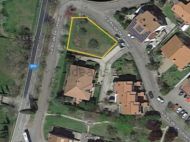 Terreno in vendita di 785 m² in Via Alcide De Gasperi, 22
