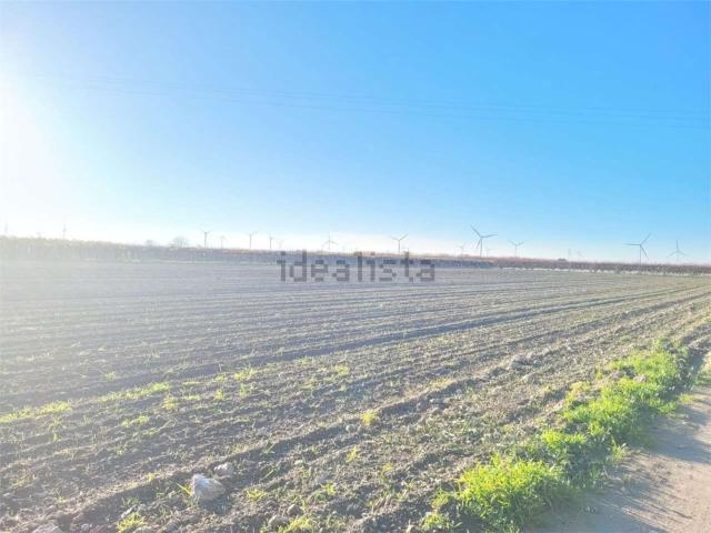 Terreno in vendita di 78000 m² in Strada Provinciale 72