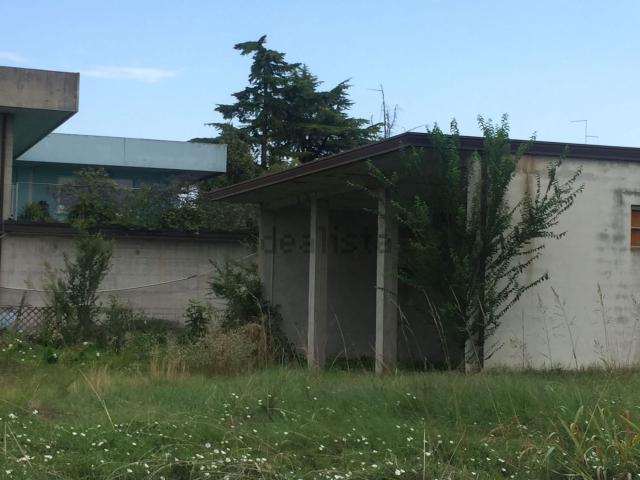 Terreno in vendita di 780 m² in Via montello