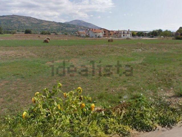 Terreno in vendita di 780 m² in Via Imele