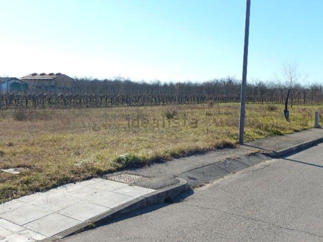 Terreno in vendita di 796 m²
