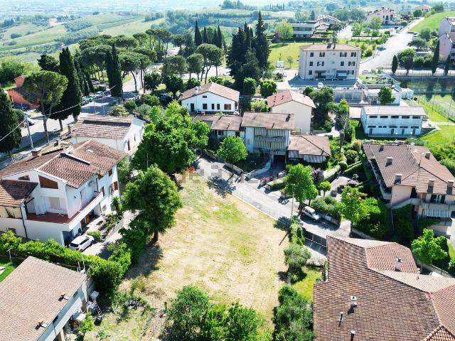 Terreno in vendita di 790 m² in Via Decio Raggi, 56