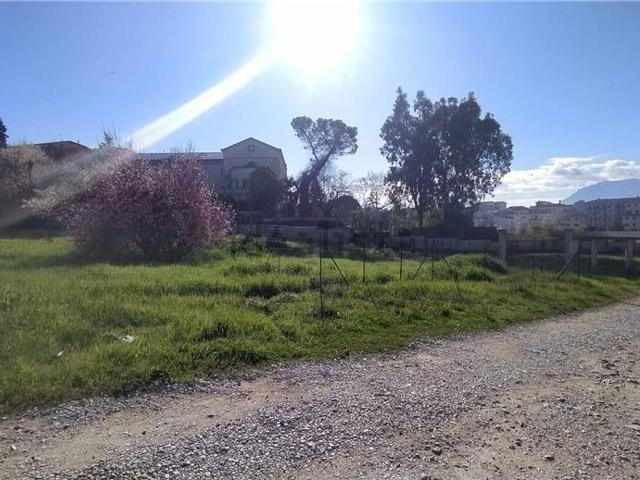 Terreno in vendita di 809 m²