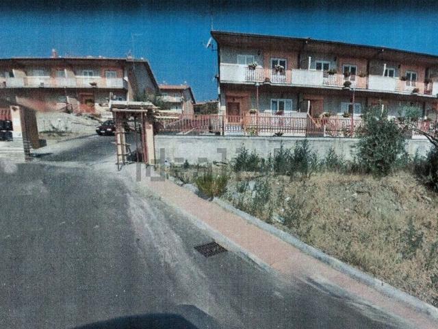 Terreno in vendita di 8000 m² in Via caduti del lavoro